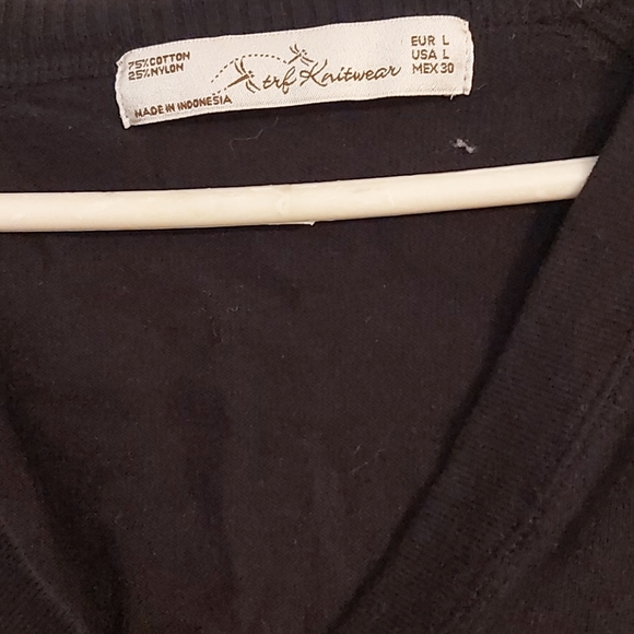 🌻2/$25🌻Cardigan cropped sweater - Picture 2 of 3